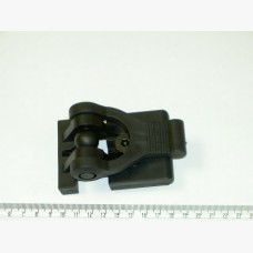 R114,27. Porte-jambe